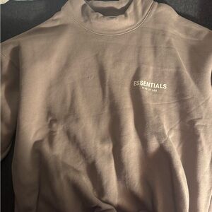 essentials crew neck